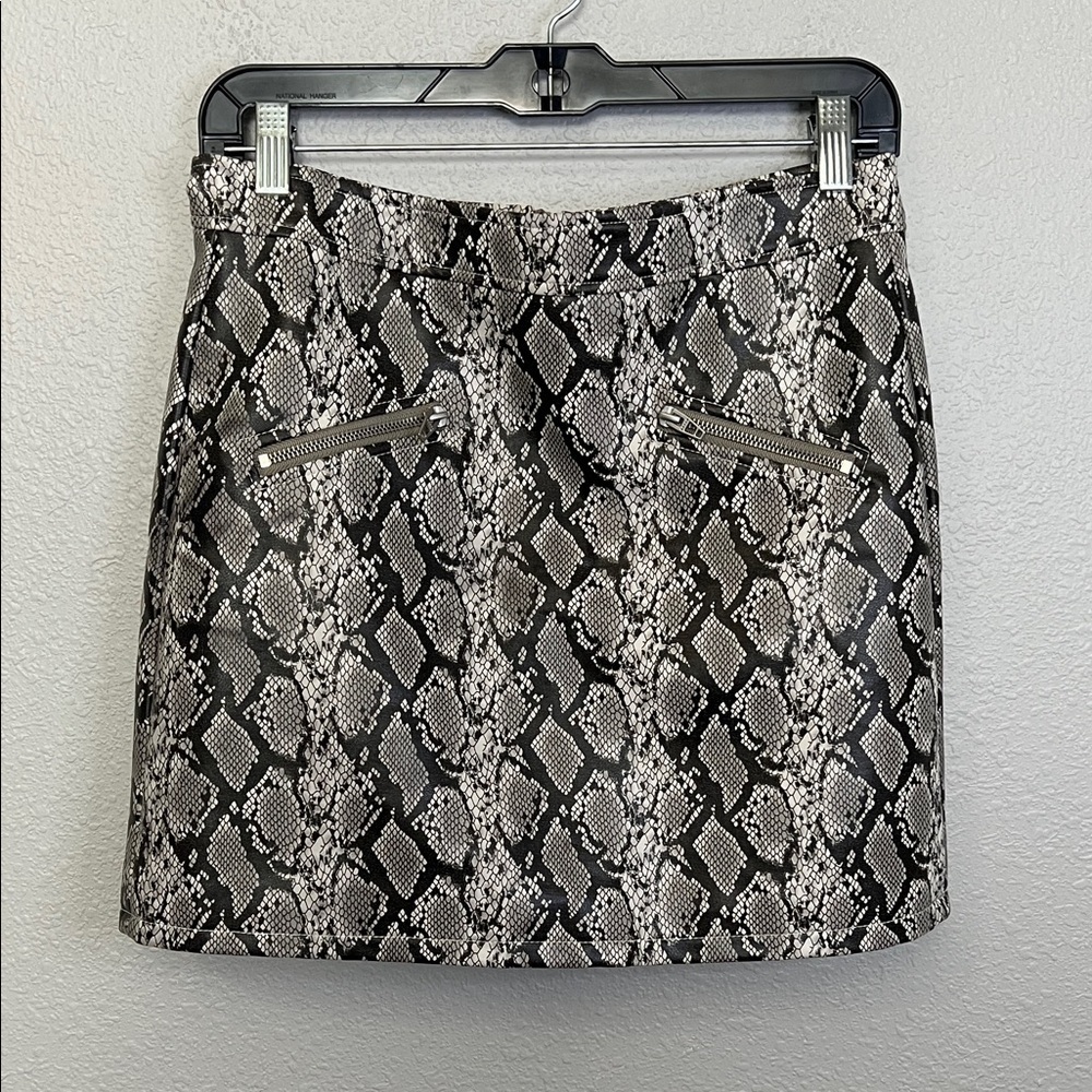 Blank NYC Snake Print Faux Leather Mini Skirt Size 26/2